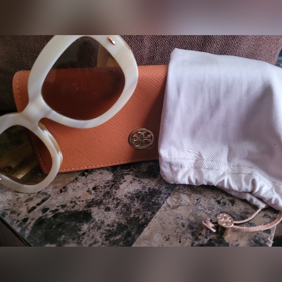Tory Burch Accessories - Tory Burch Sunglasses with case and protective bag